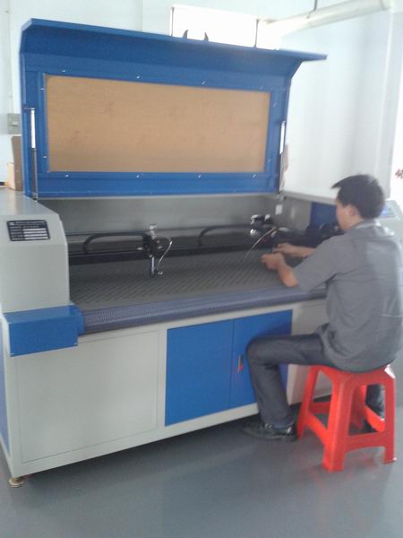 �NƬ�C�������и�C(j��)