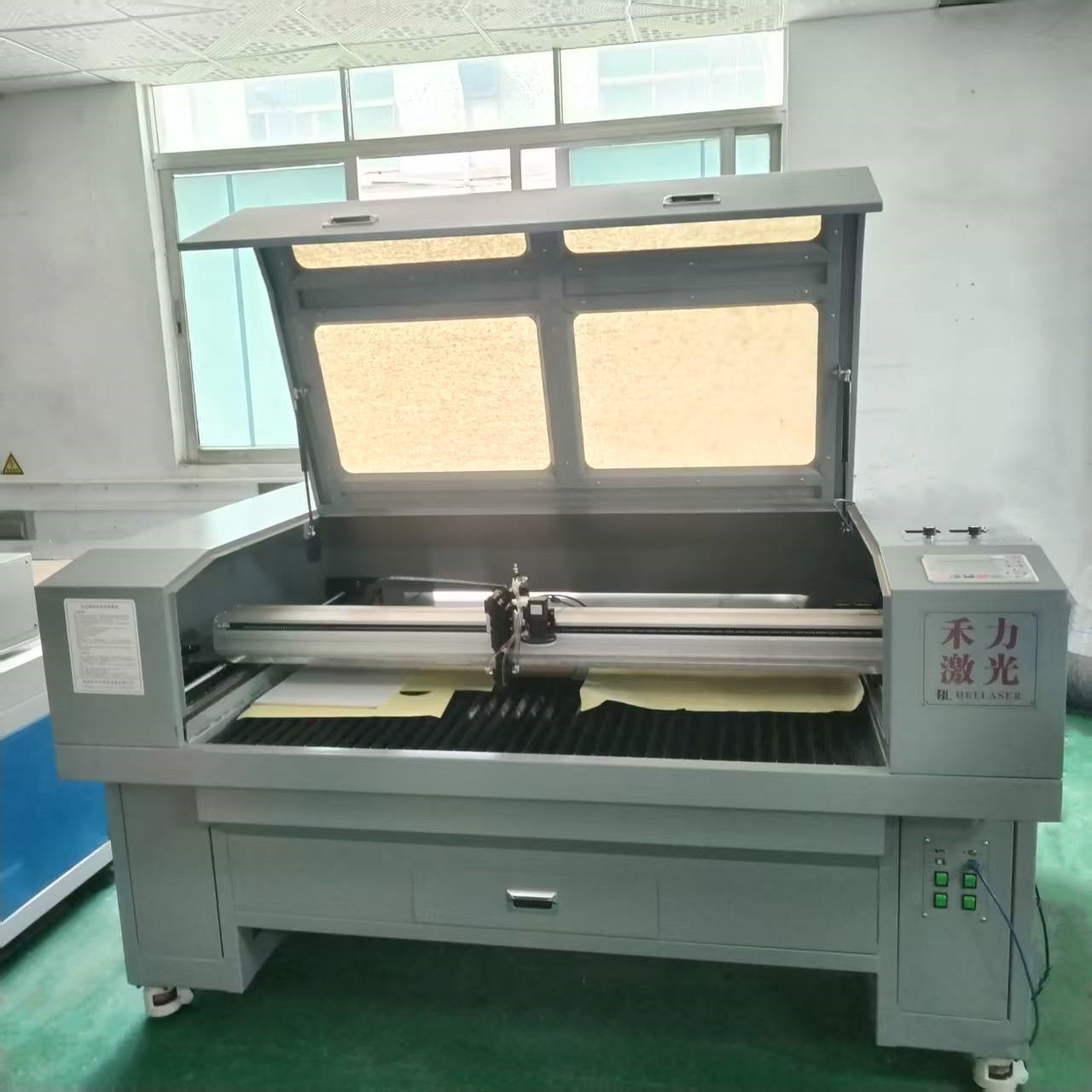 �����к��������O(sh��)�����޹�˾300W��(d��o)��屳���/�ЙC(j��)���������и��̙C(j��)